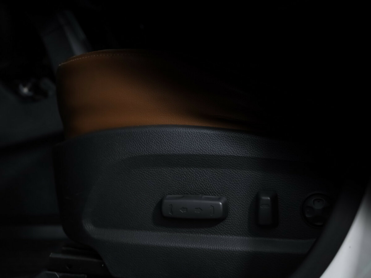 Купить Hyundai Santa Fe с пробегом. Фото: #15