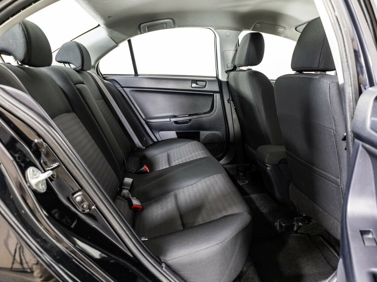 Купить Mitsubishi Lancer с пробегом. Фото: #10