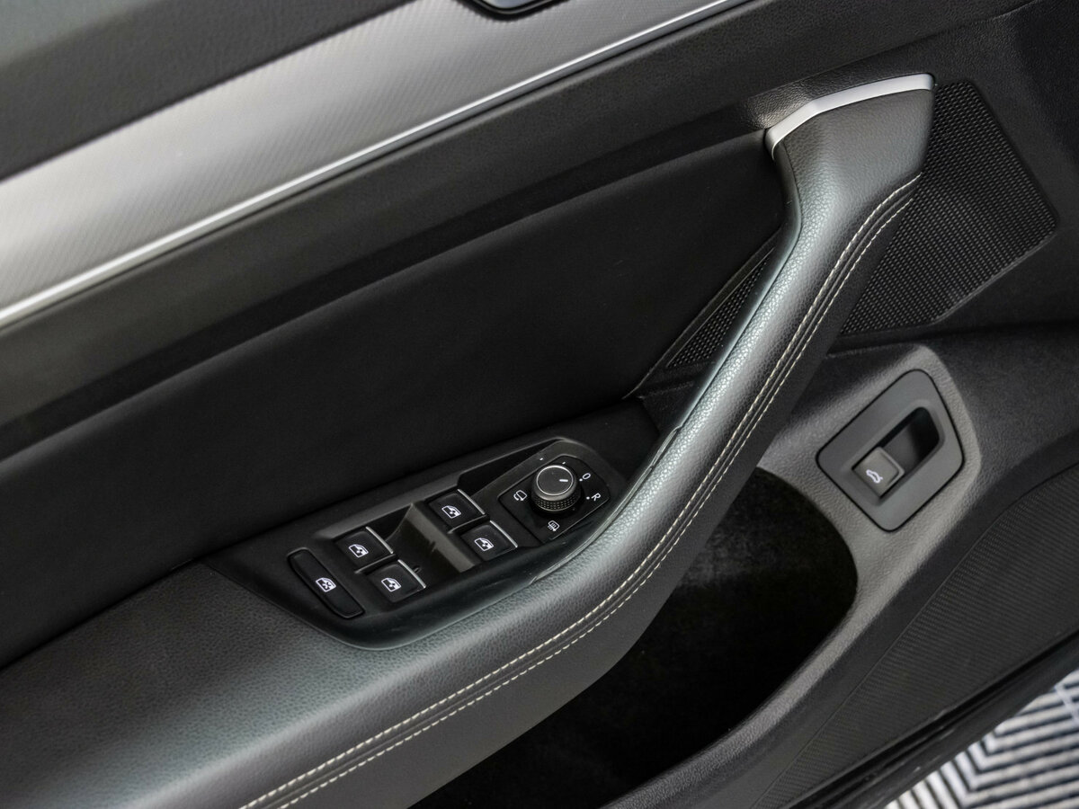 Купить Volkswagen Passat с пробегом. Фото: #12