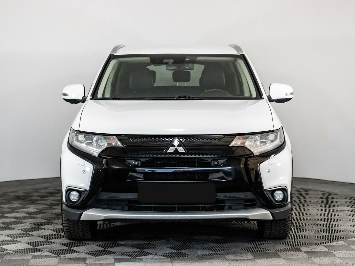 Купить Mitsubishi Outlander с пробегом. Фото: #1