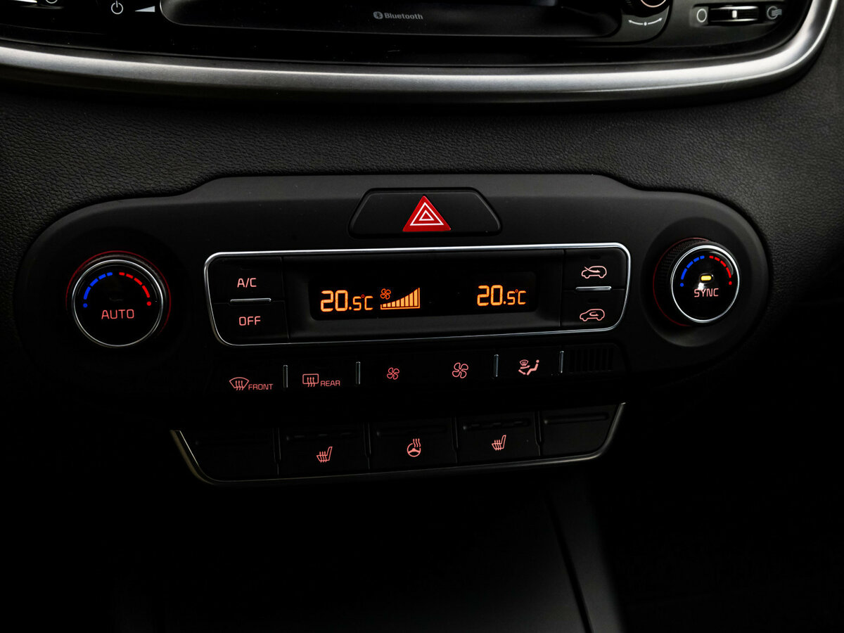 Купить Kia Sorento с пробегом. Фото: #12