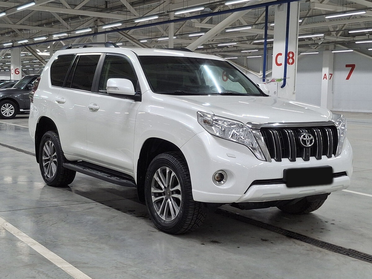Купить Toyota Land Cruiser Prado с пробегом. Фото: #2