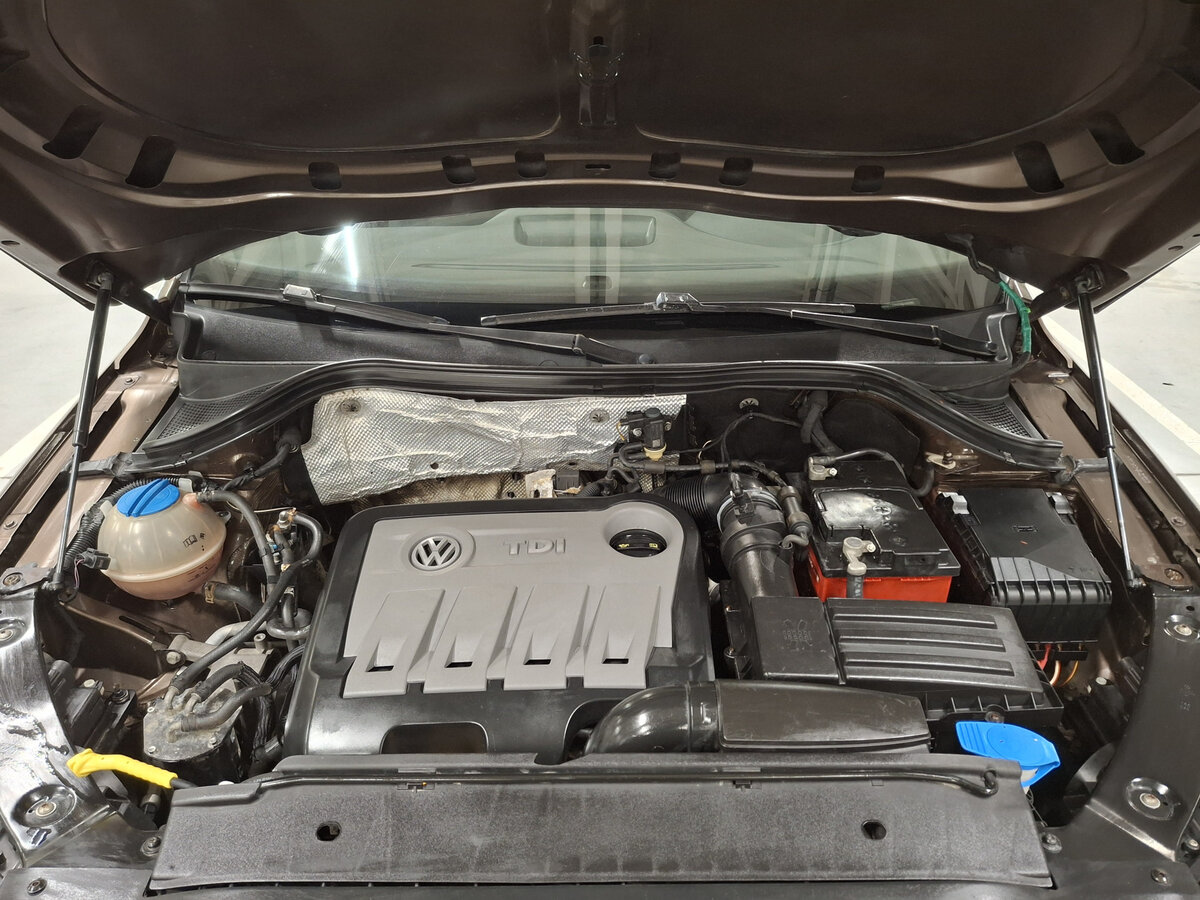 Купить Volkswagen Tiguan с пробегом. Фото: #8