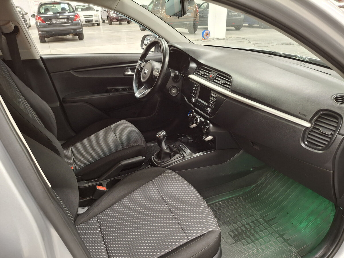 Купить Kia Rio с пробегом. Фото: #10