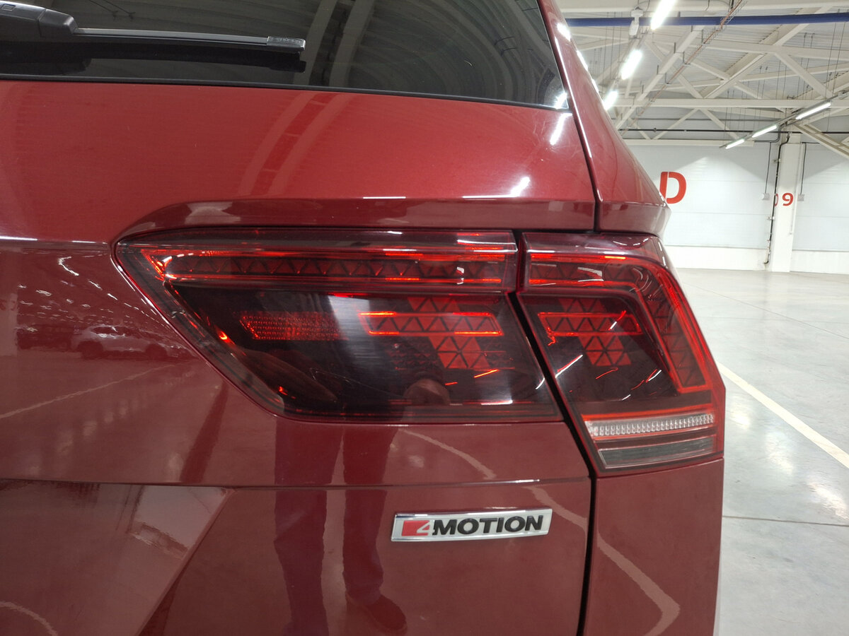 Купить Volkswagen Tiguan с пробегом. Фото: #8