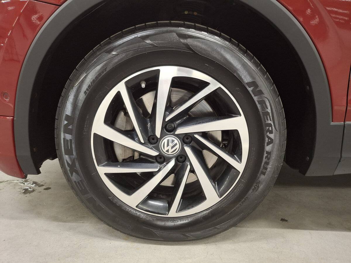 Купить Volkswagen Tiguan с пробегом. Фото: #17