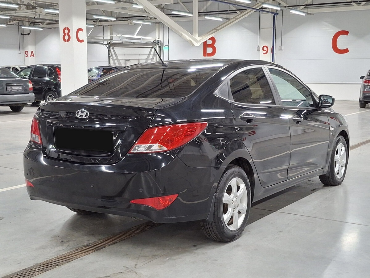 Купить Hyundai Solaris с пробегом. Фото: #4