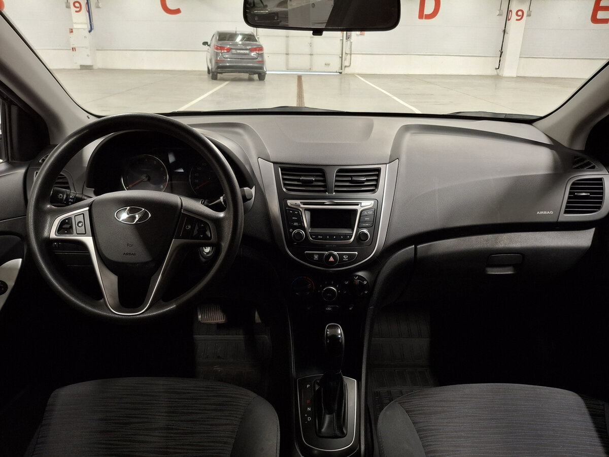 Купить Hyundai Solaris с пробегом. Фото: #13