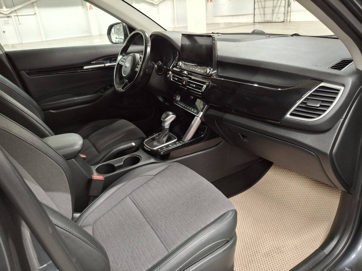 Купить Kia Seltos с пробегом. Фото: #10