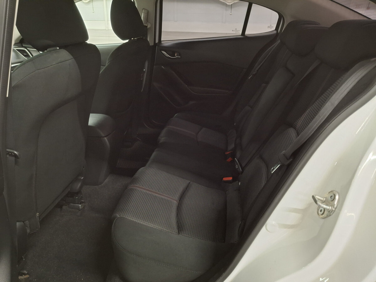 Купить Mazda 3 с пробегом. Фото: #11
