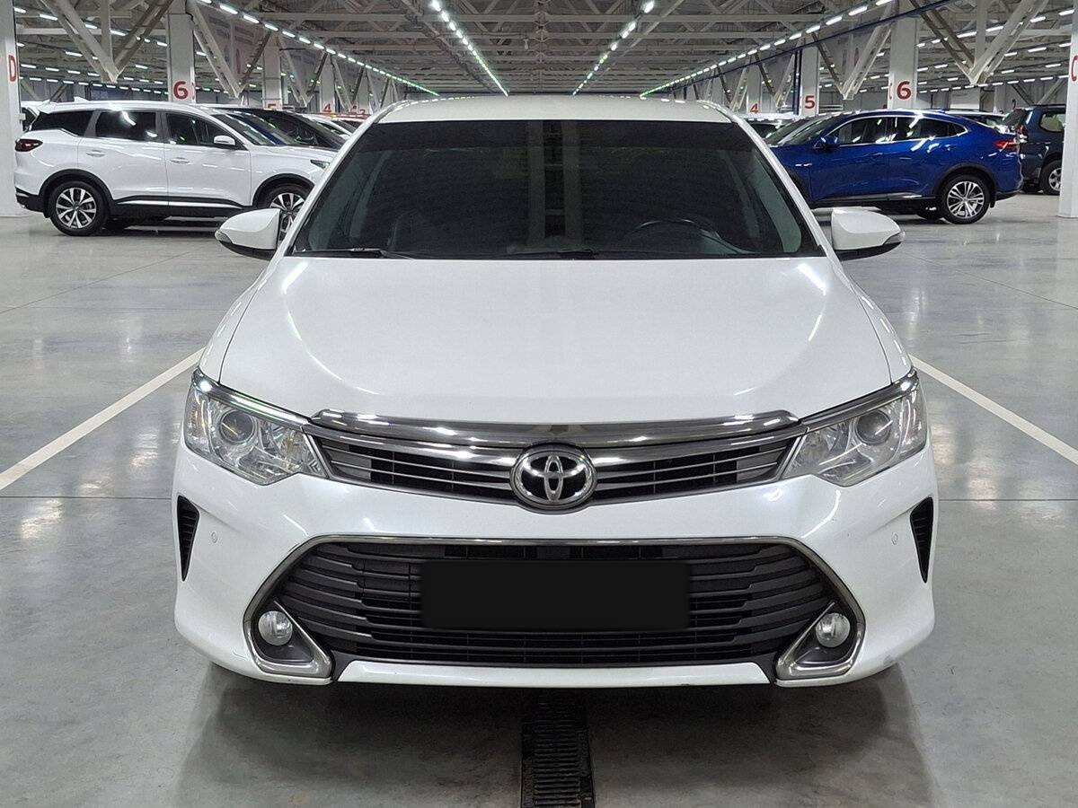 Купить Toyota Camry с пробегом. Фото: #1