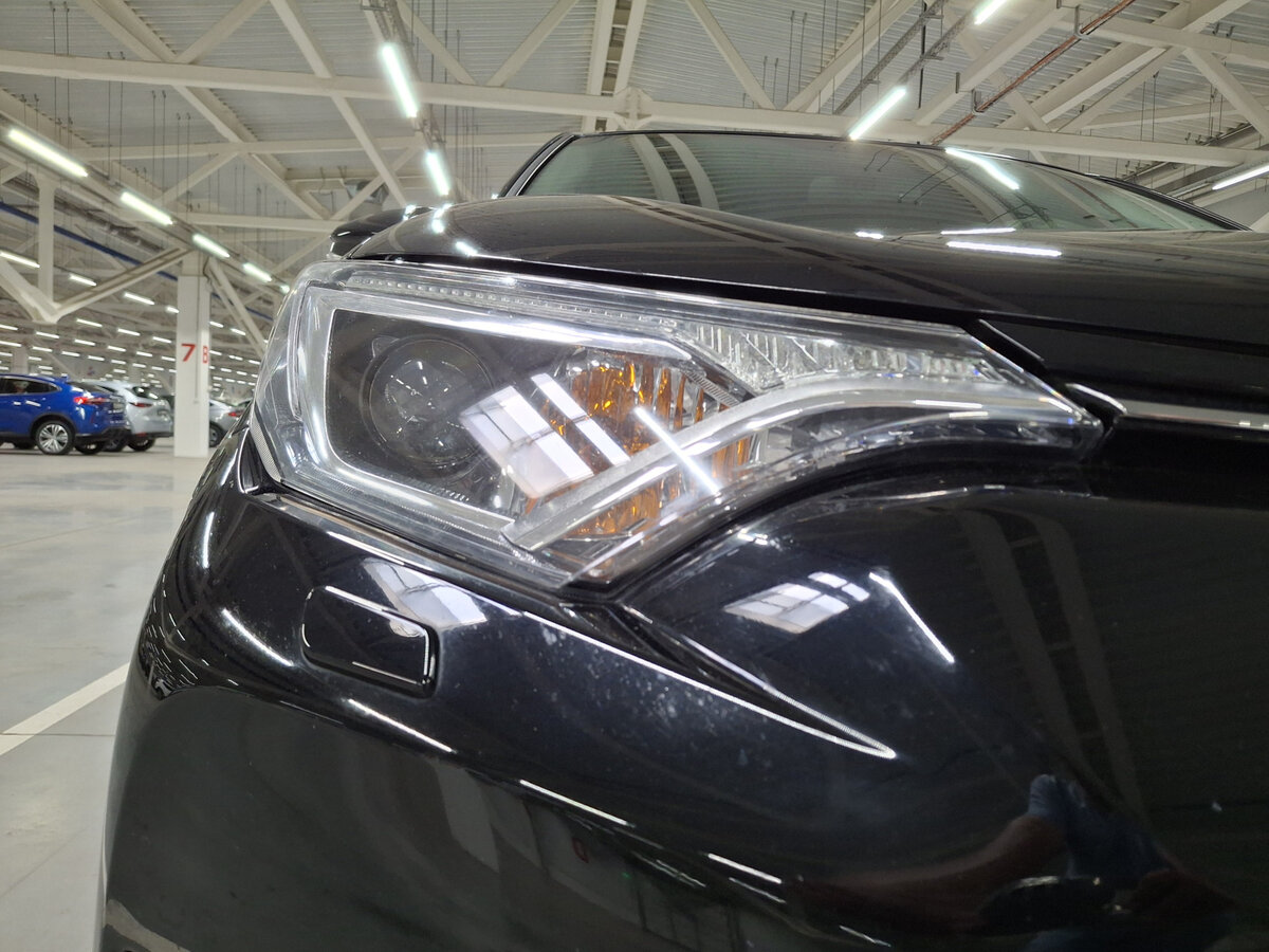 Купить Toyota RAV4 с пробегом. Фото: #16