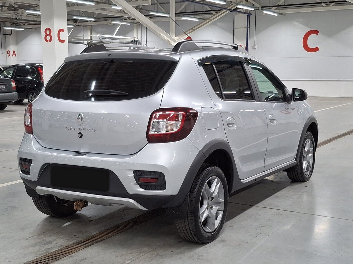 Купить Renault Sandero с пробегом. Фото: #4