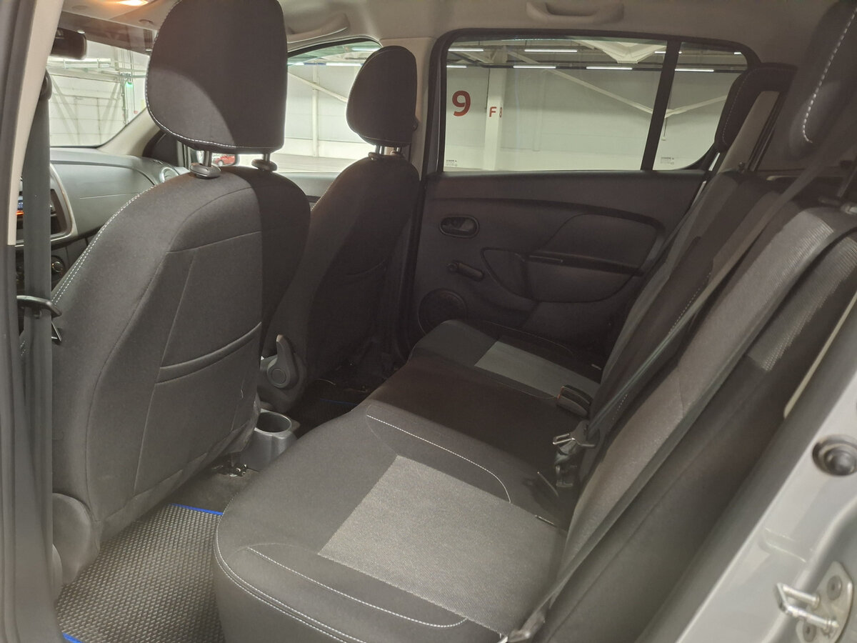 Купить Renault Sandero с пробегом. Фото: #11