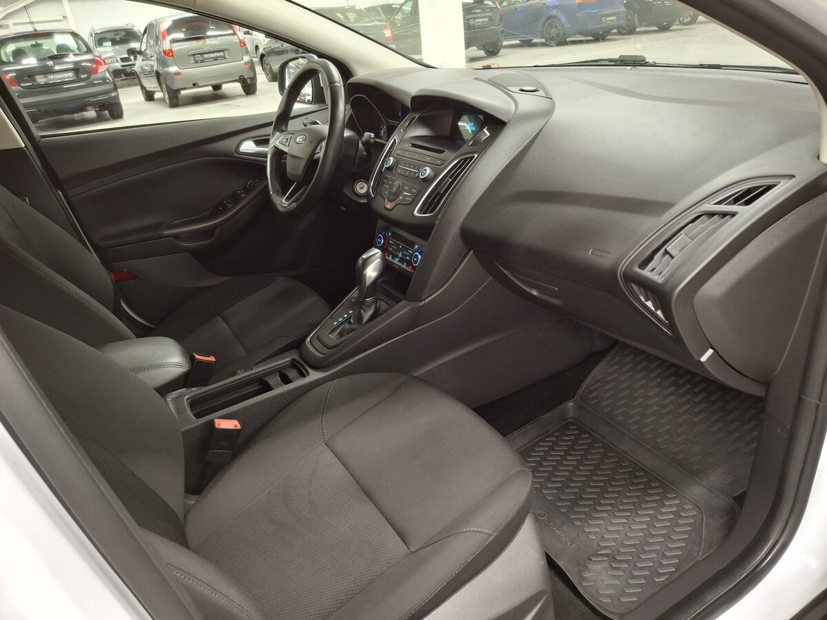 Купить Ford Focus с пробегом. Фото: #10