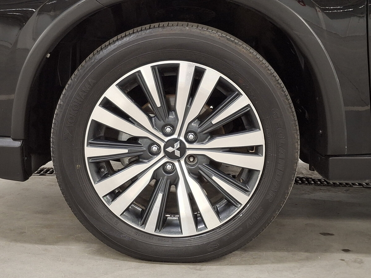 Купить Mitsubishi Outlander с пробегом. Фото: #17