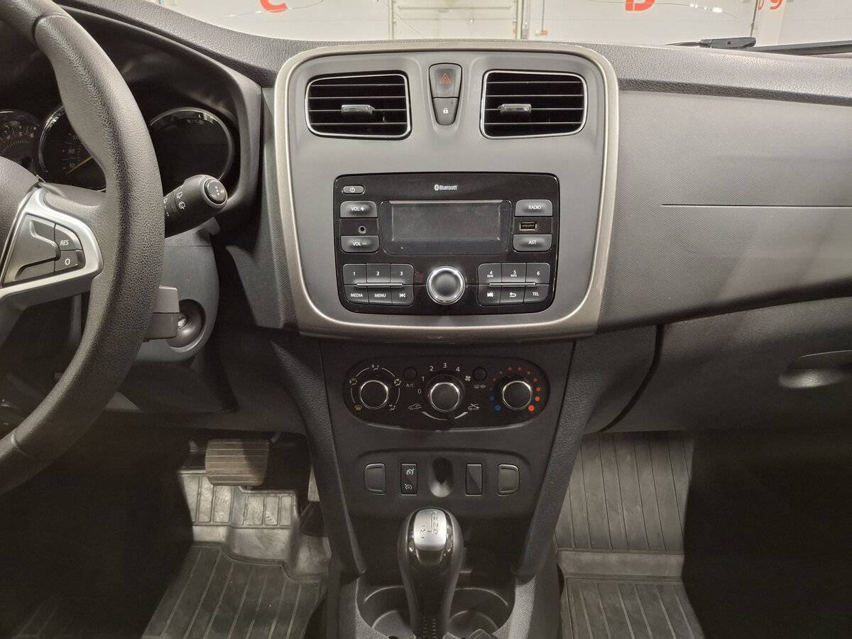 Купить Renault Sandero с пробегом. Фото: #14