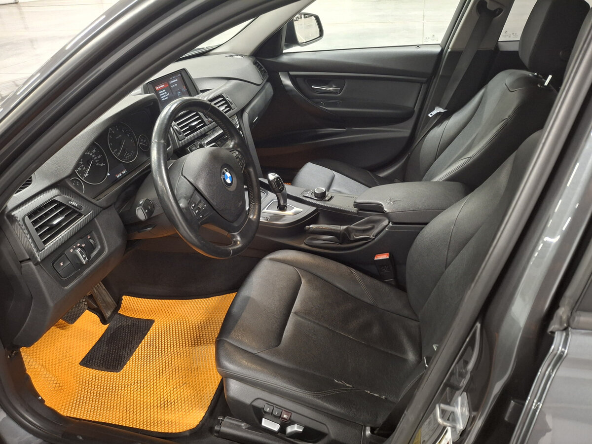 Купить BMW 3 серии с пробегом. Фото: #13