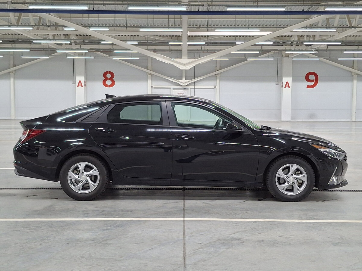 Купить Hyundai Elantra с пробегом. Фото: #3
