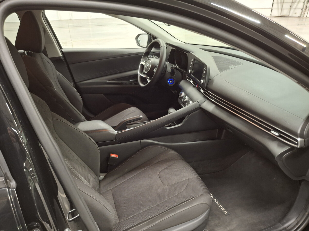 Купить Hyundai Elantra с пробегом. Фото: #10