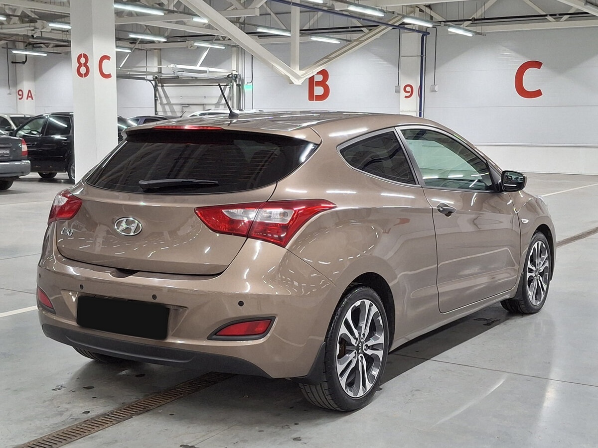Купить Hyundai i30 с пробегом. Фото: #4