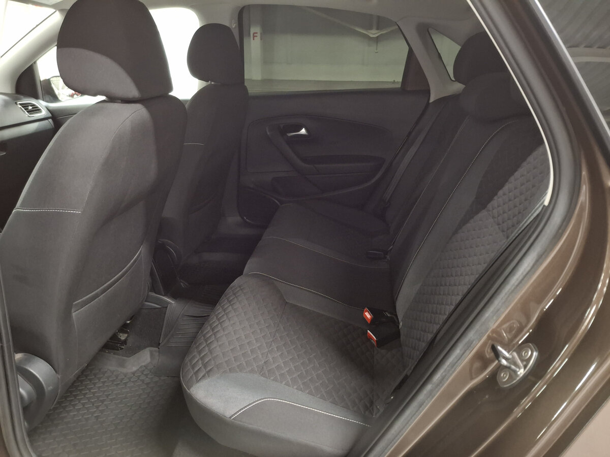 Купить Volkswagen Polo с пробегом. Фото: #11