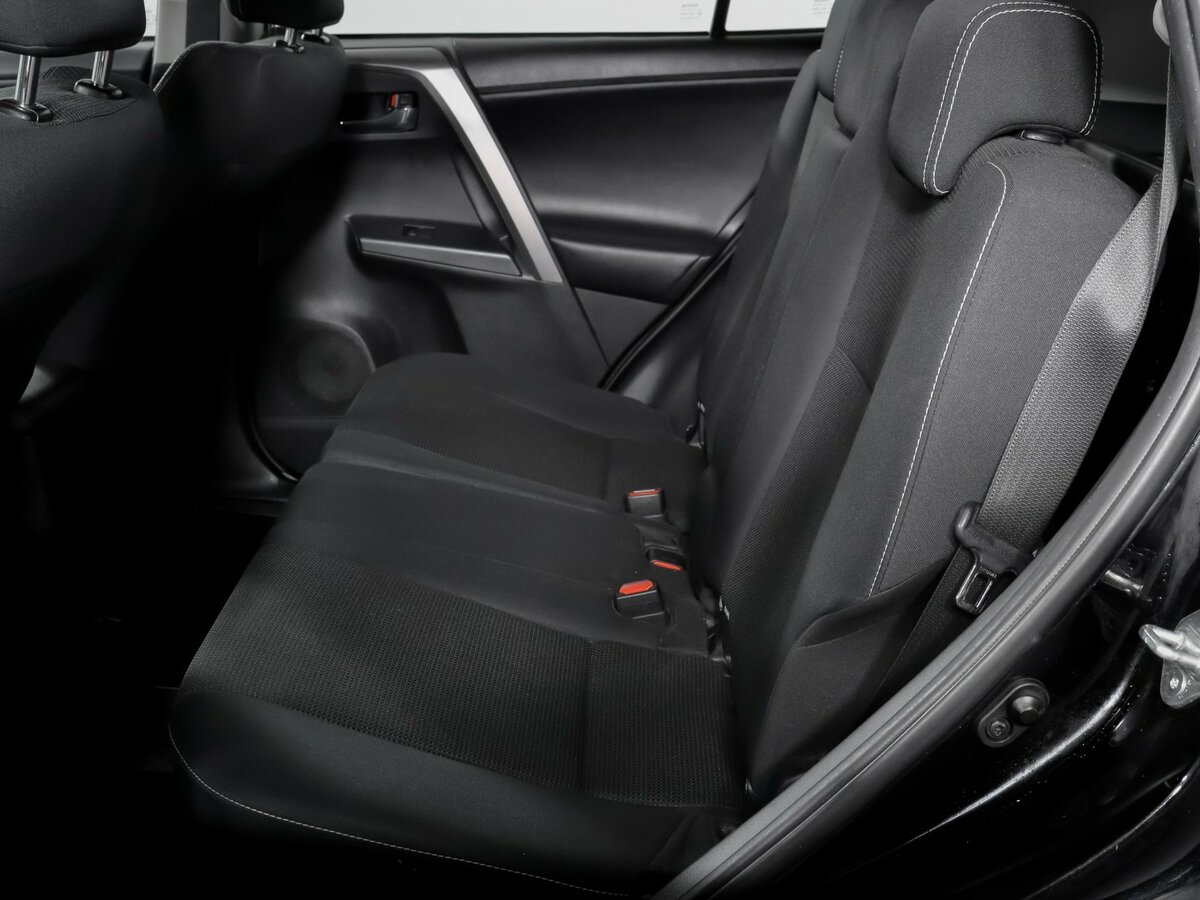 Купить Toyota RAV4 с пробегом. Фото: #9