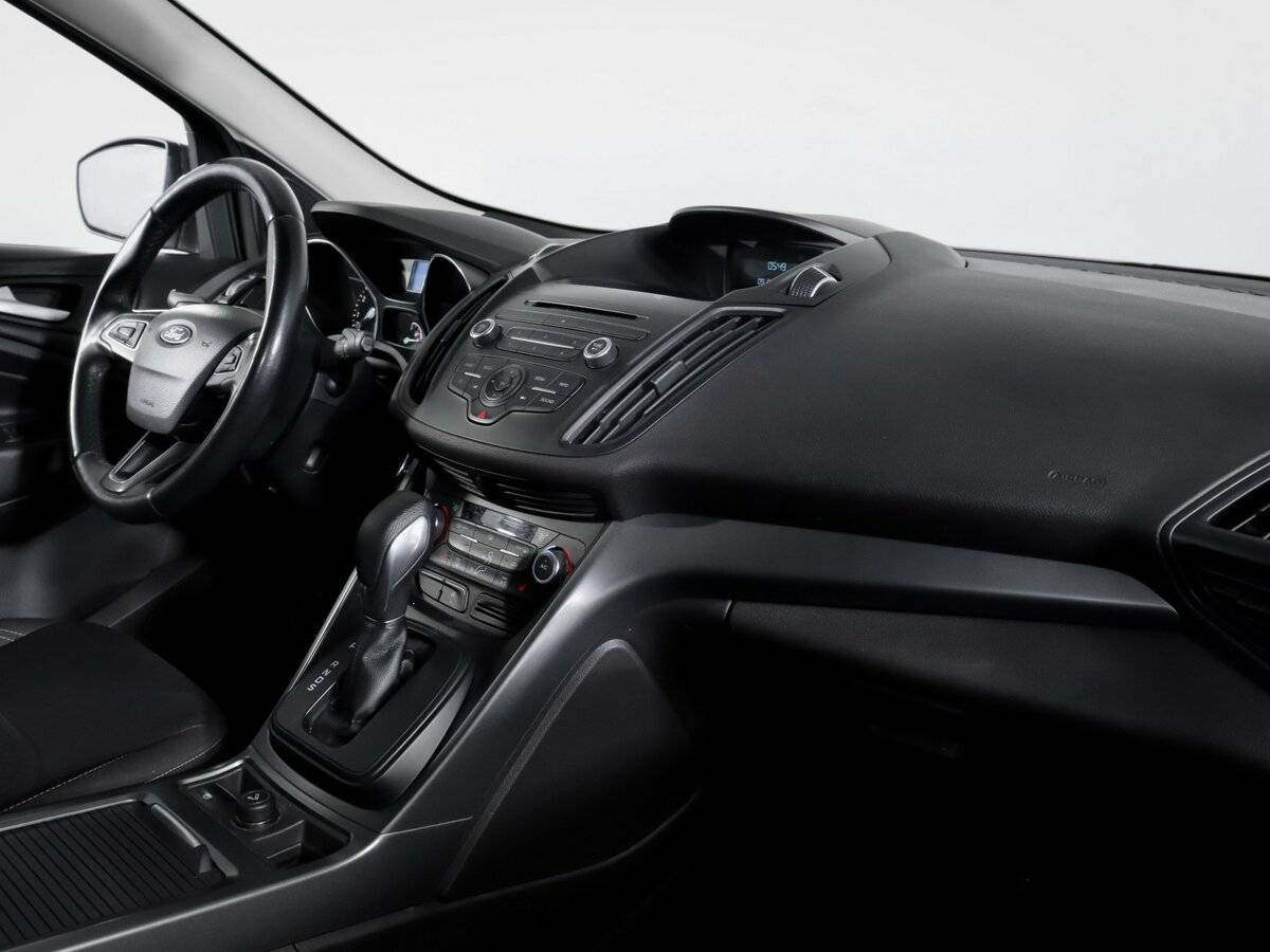 Купить Ford Kuga с пробегом. Фото: #8