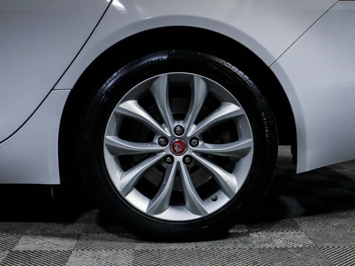 Купить Jaguar XF с пробегом. Фото: #11