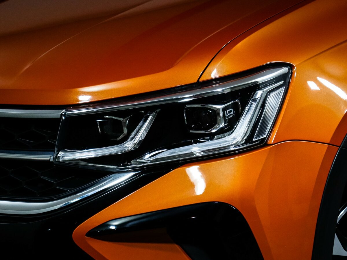 Купить Volkswagen Taos с пробегом. Фото: #12