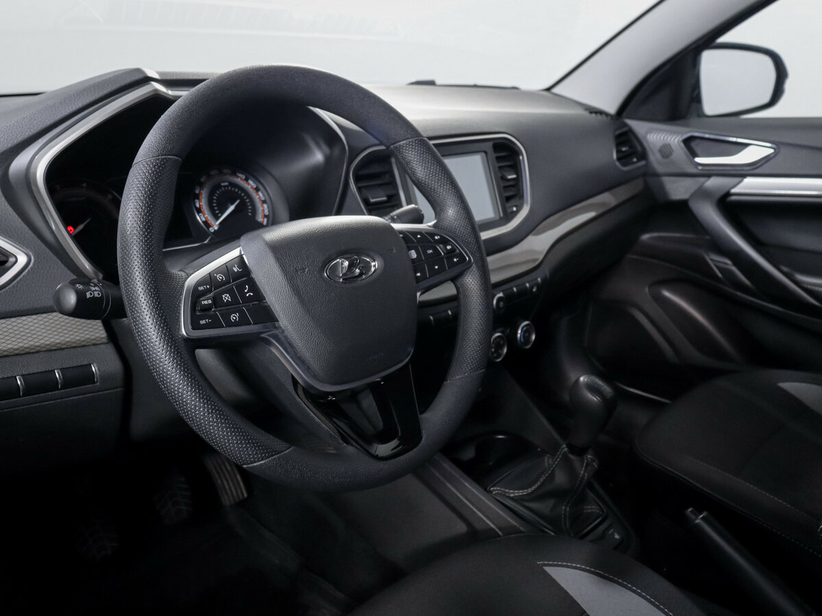 Купить Lada (ВАЗ) Vesta с пробегом. Фото: #10