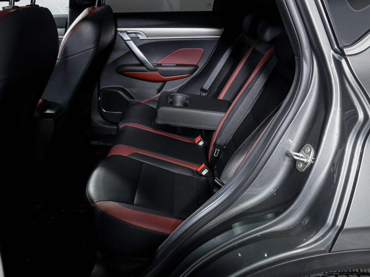 Купить Geely Coolray с пробегом. Фото: #9