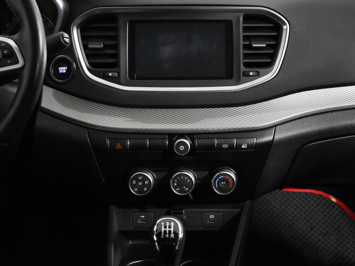 Купить Lada (ВАЗ) Vesta с пробегом. Фото: #12