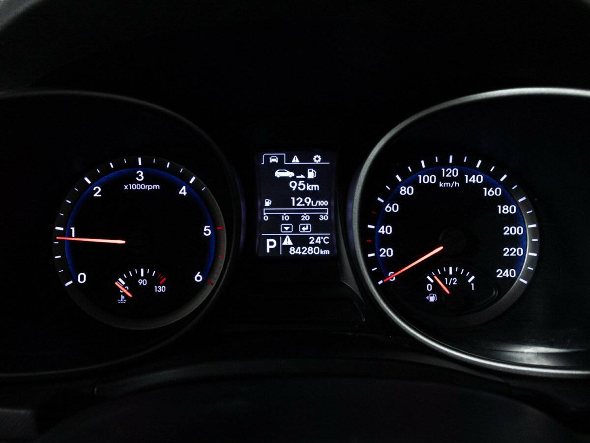 Купить Hyundai Santa Fe с пробегом. Фото: #11