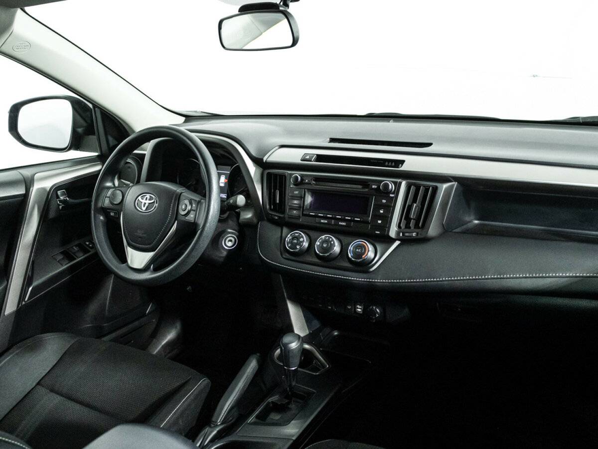 Купить Toyota RAV4 с пробегом. Фото: #8