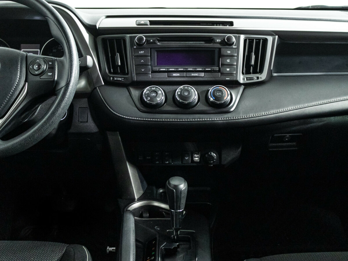 Купить Toyota RAV4 с пробегом. Фото: #13