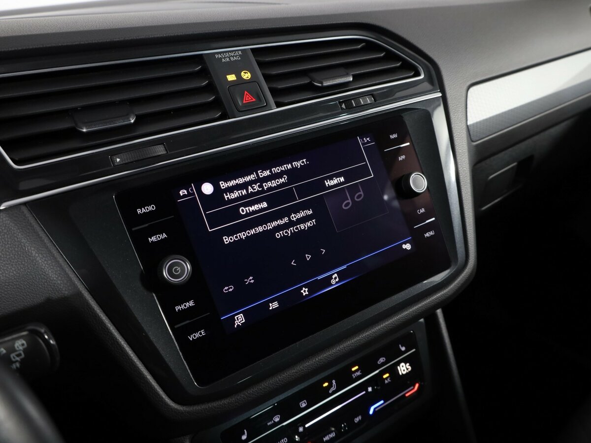 Купить Volkswagen Tiguan с пробегом. Фото: #23