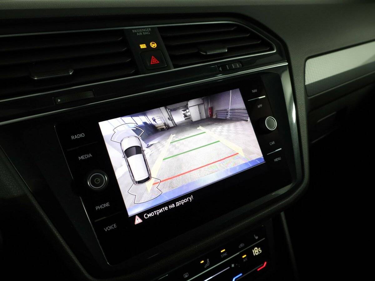 Купить Volkswagen Tiguan с пробегом. Фото: #24