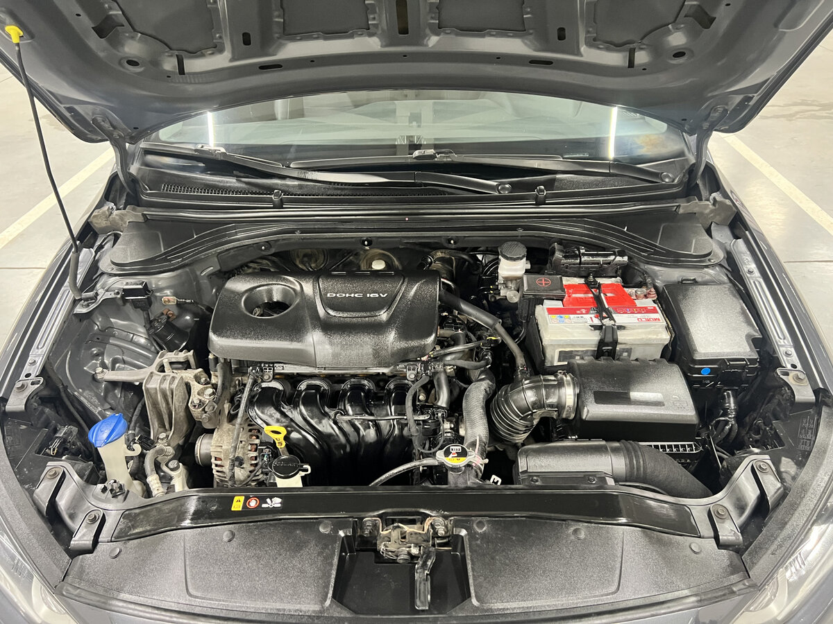 Купить Hyundai Elantra с пробегом. Фото: #8