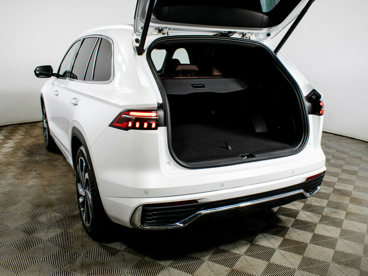 Купить Geely Monjaro с пробегом. Фото: #8