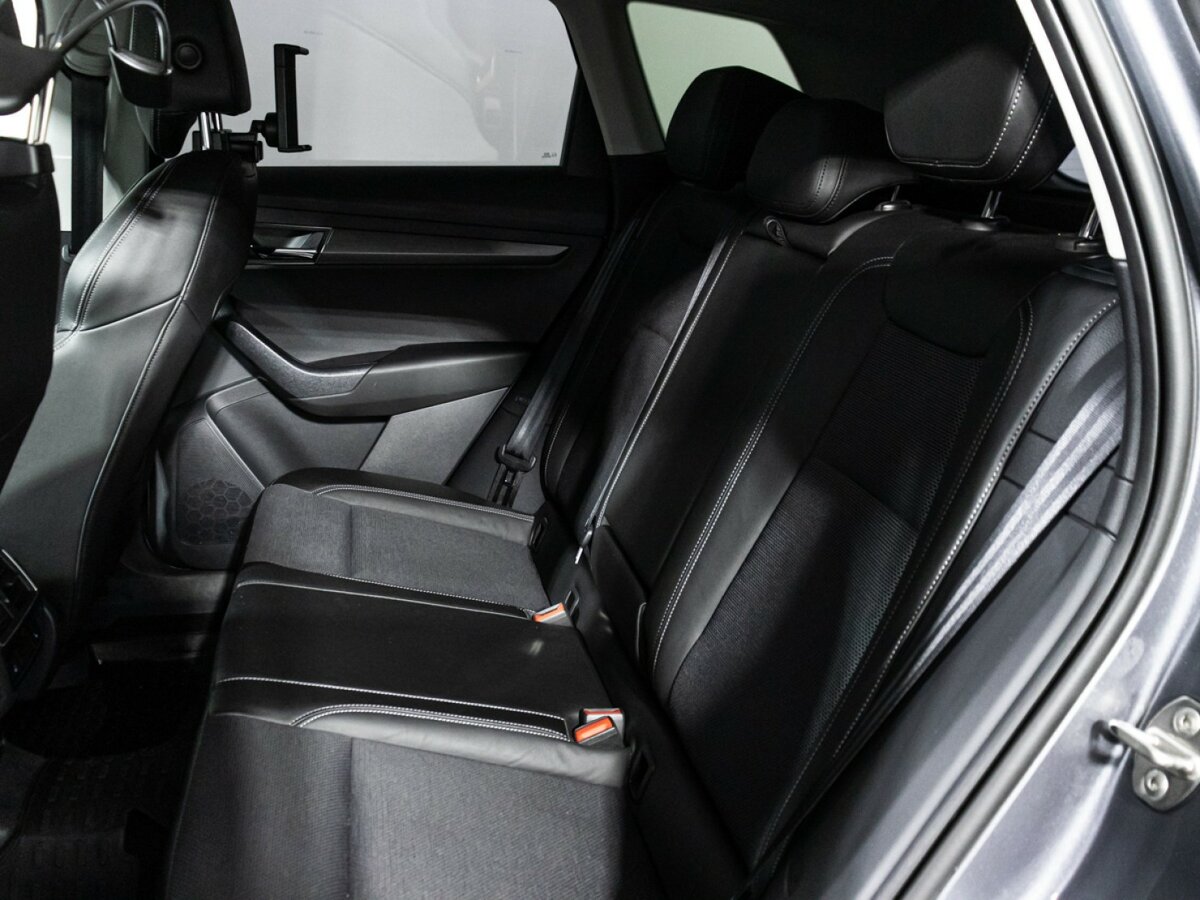 Купить Skoda Karoq с пробегом. Фото: #9