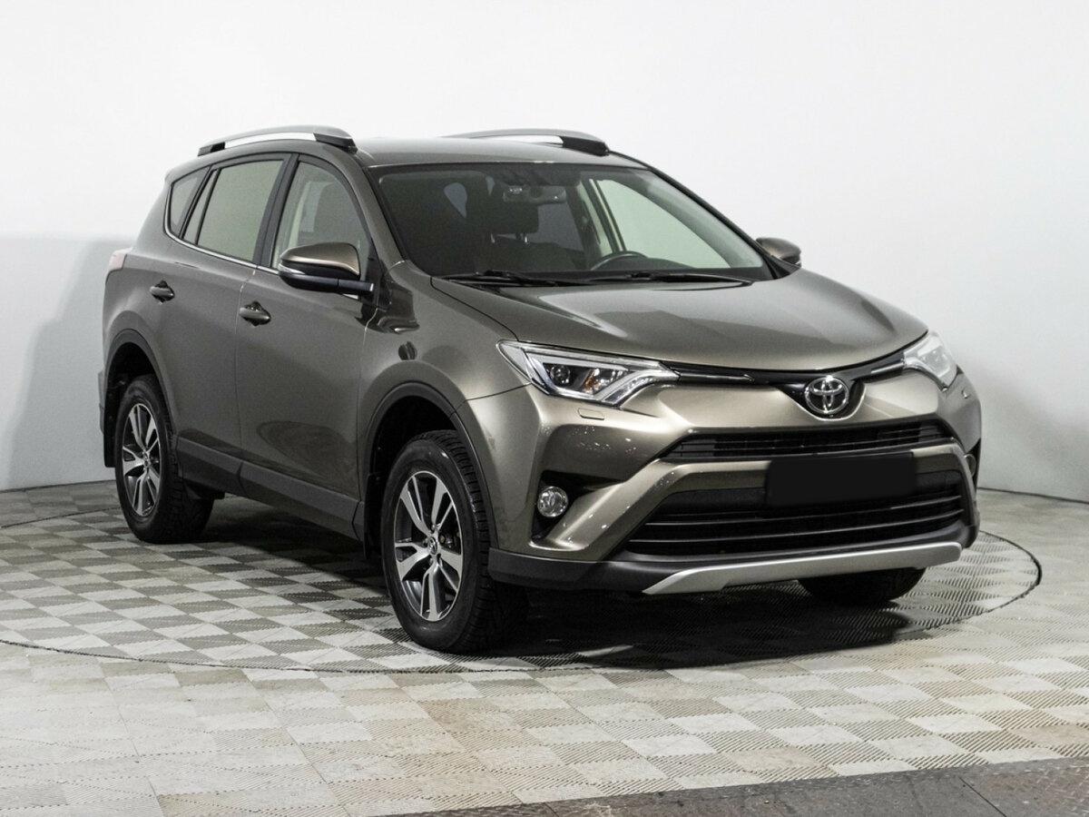 Купить Toyota RAV4 с пробегом. Фото: #2