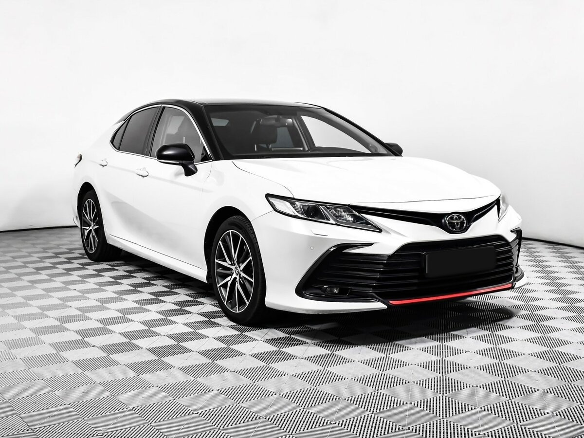 Купить Toyota Camry с пробегом. Фото: #2