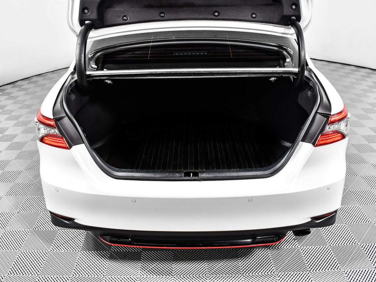 Купить Toyota Camry с пробегом. Фото: #11