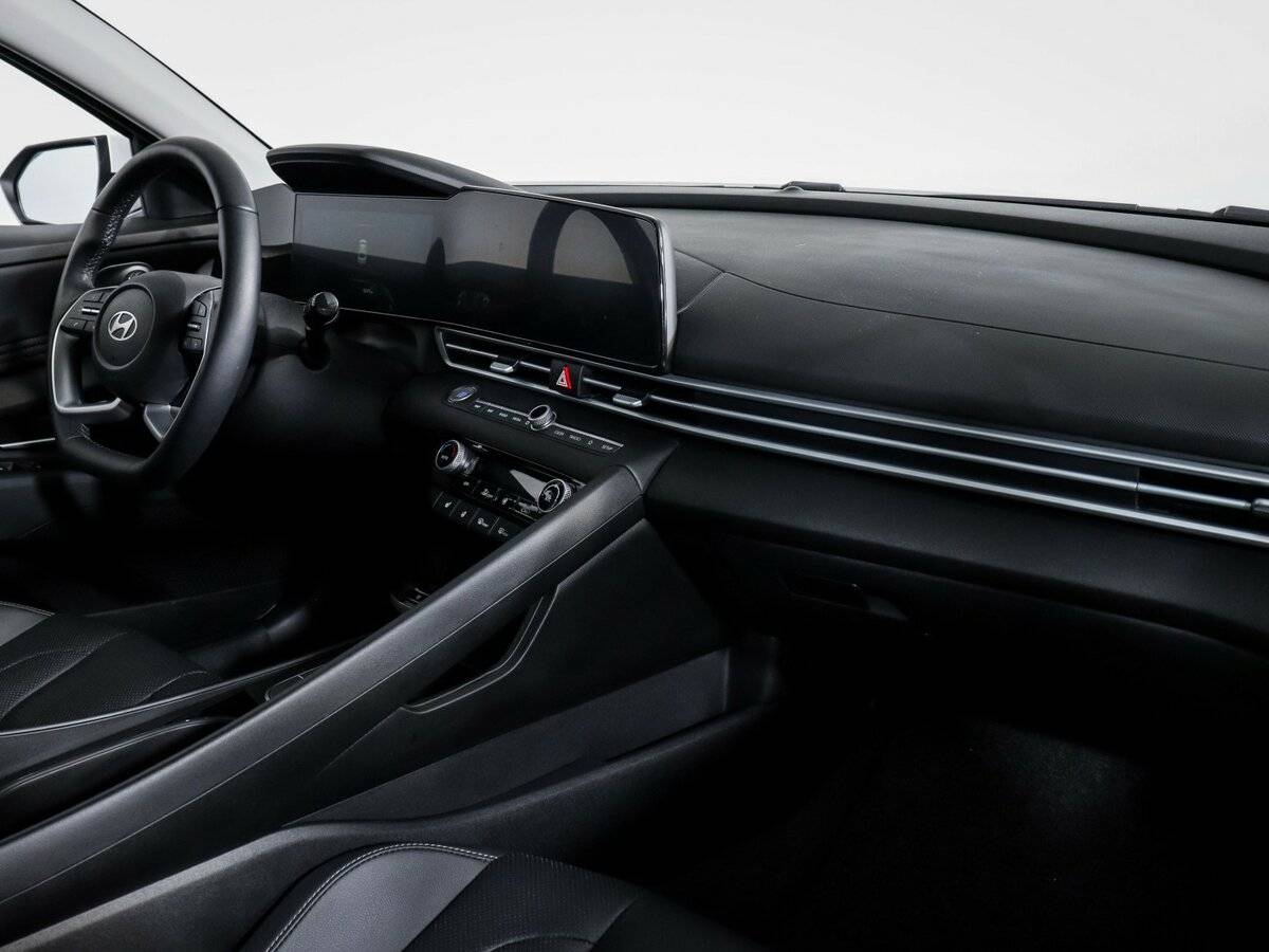 Купить Hyundai Elantra с пробегом. Фото: #6