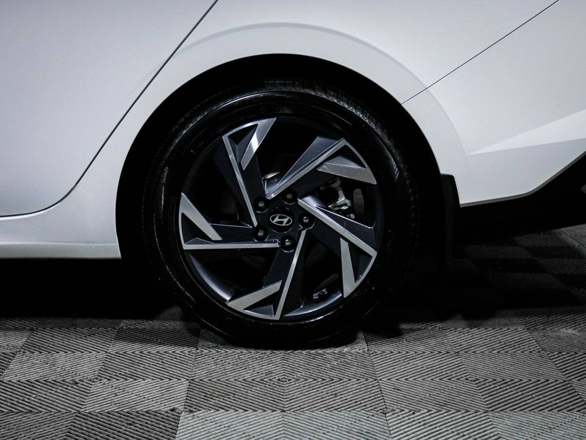 Купить Hyundai Elantra с пробегом. Фото: #11