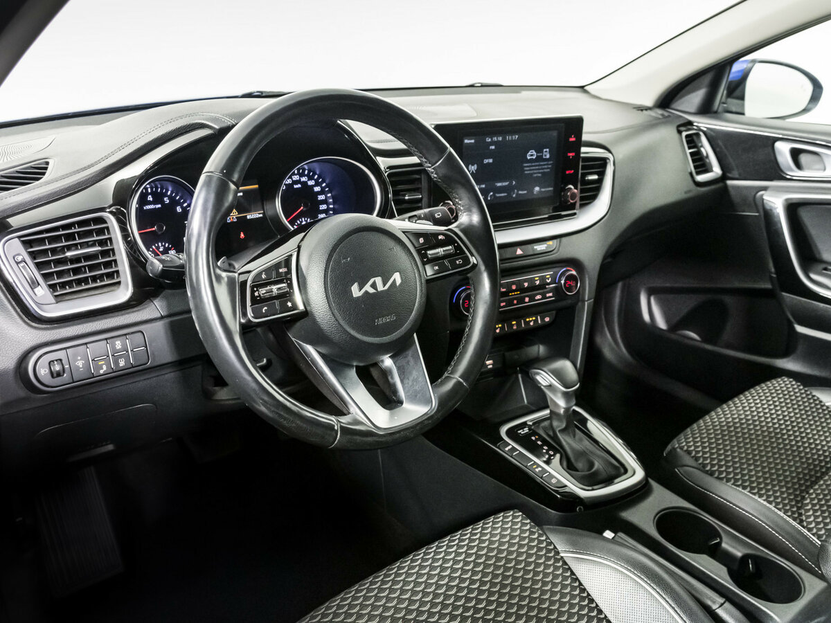 Купить Kia Ceed с пробегом. Фото: #8