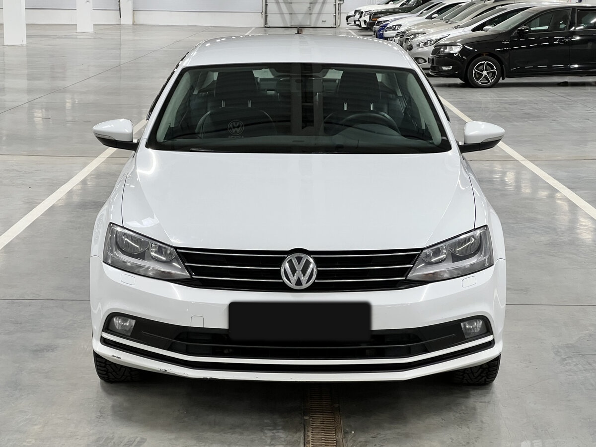 Купить Volkswagen Jetta с пробегом. Фото: #1