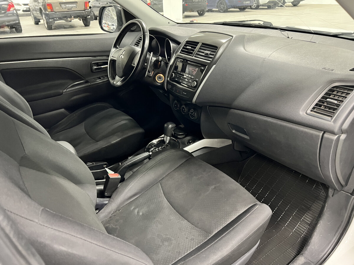 Купить Mitsubishi ASX с пробегом. Фото: #10