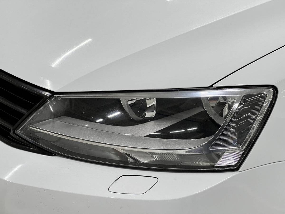 Купить Volkswagen Jetta с пробегом. Фото: #16